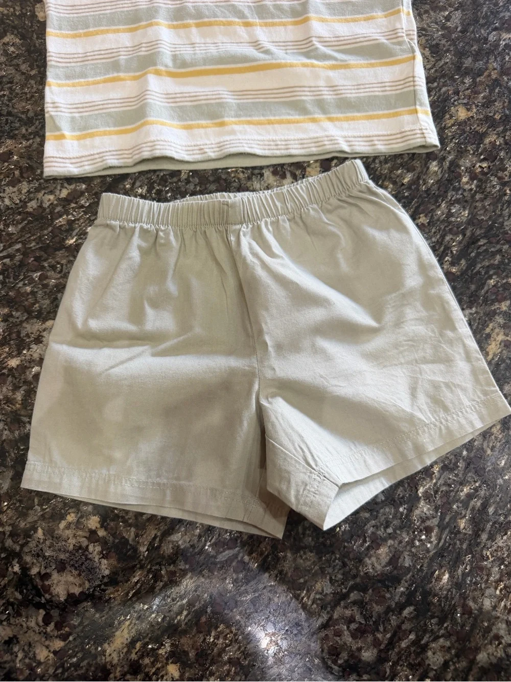 Baby GAP Shorts Set 12-18 months